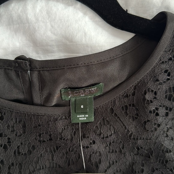 🎄J. Crew black lace top with 3/4 sleeves. Size 6. NWT. - Picture 4 of 11